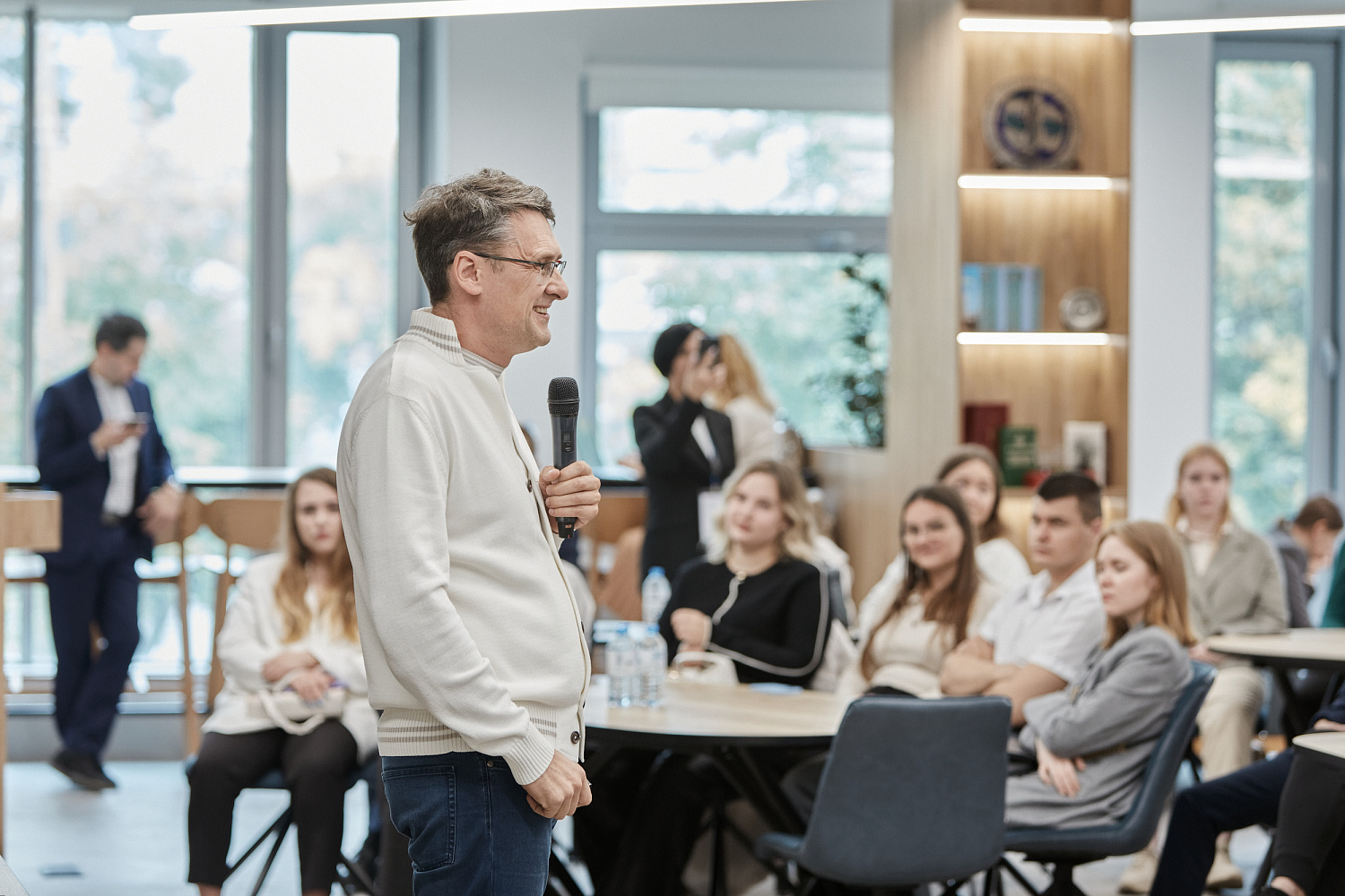 Открытый диалог с молодежью