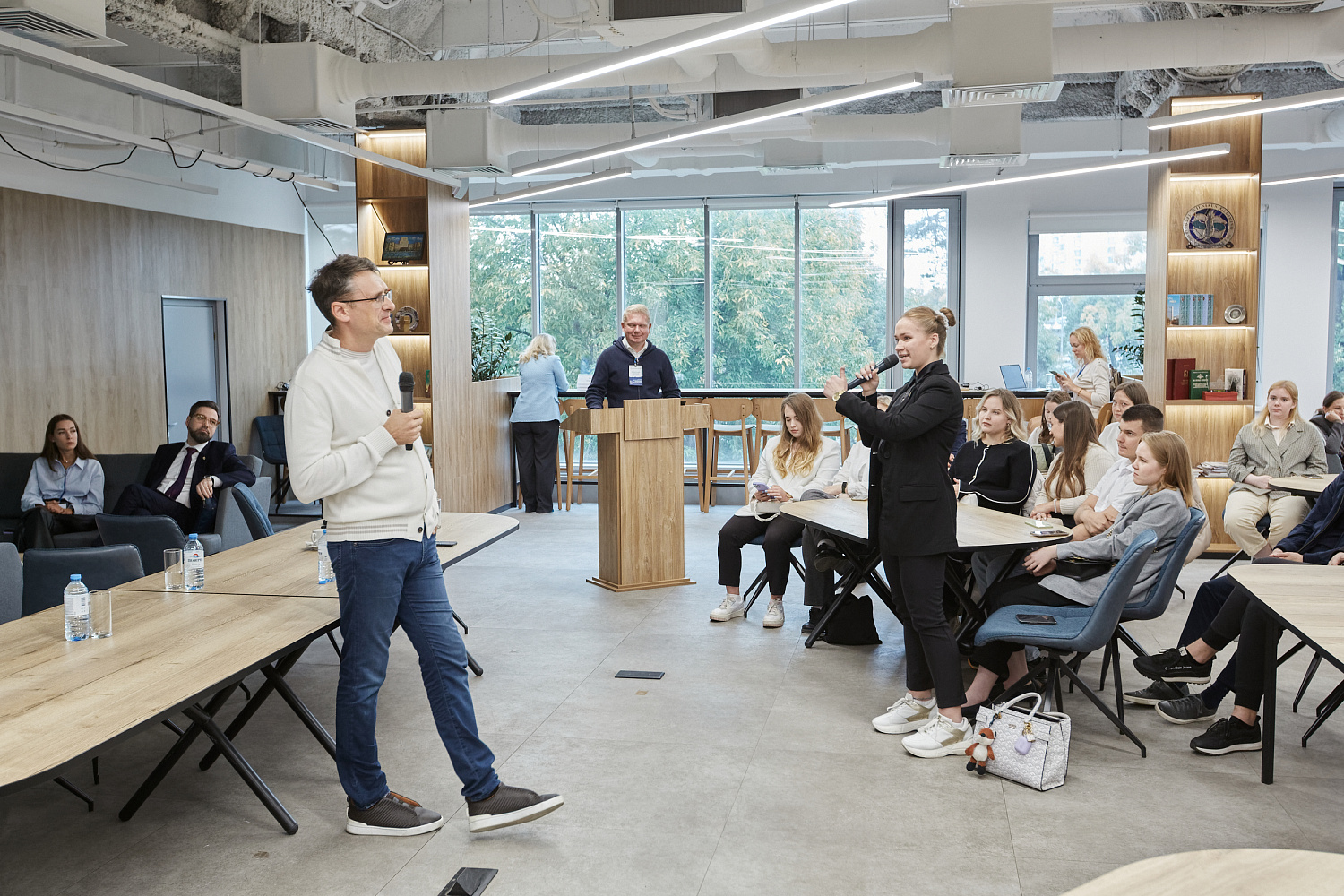 Открытый диалог с молодежью